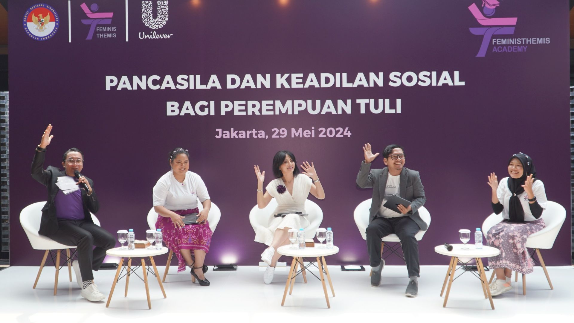 Speakers in the discussion “Pancasila dan Keadilan Sosial Bagi Perempuan Tuli”